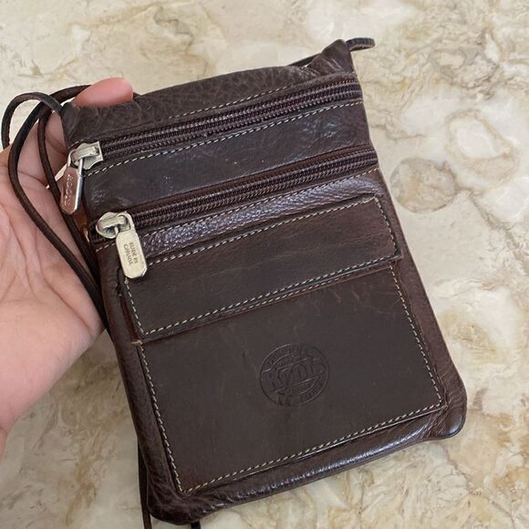 Roots Leather Crossbody Hanging Pouch Mini Bag Passport Holder Vintage - Picture 2 of 14